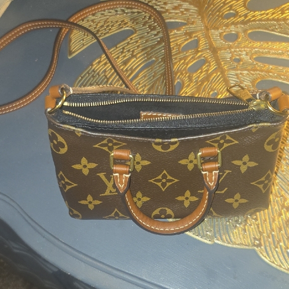 Louis Vuitton Mini Bag in Black and Brown - Picture 6 of 10
